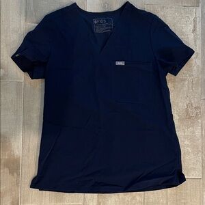 Figs women's navy top